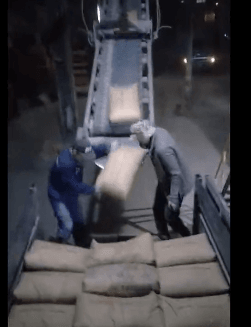 停窯：這邊排隊“搶購”水泥！ 而華東、華北降價“大甩賣”！