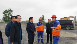 這一地區(qū)環(huán)保部門暗訪被群眾舉報(bào)的華新水泥廠！