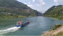 貴州西南水泥6000噸熟料乘船起航，直奔長江！