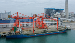 一次成功！紅獅集團(tuán)廣州港茂名碼頭卸船機(jī)成功試生產(chǎn)！